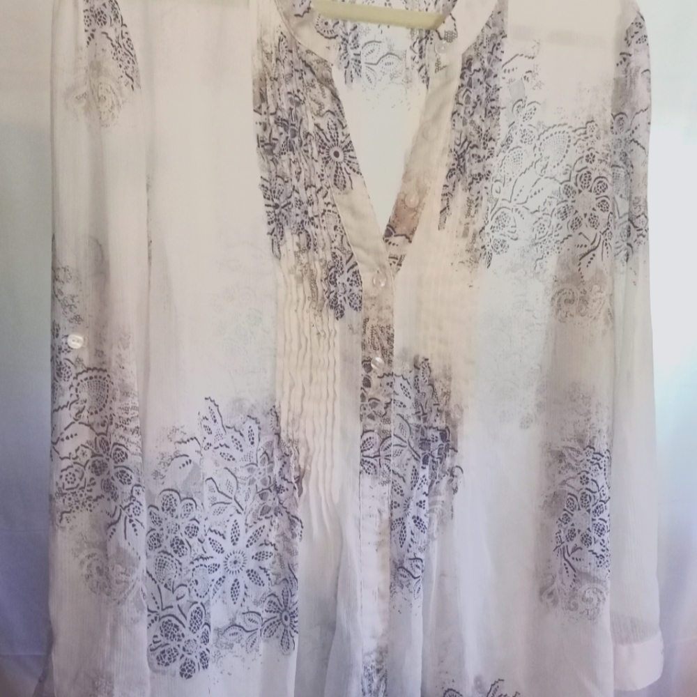 Women's plus size lightweight tunic